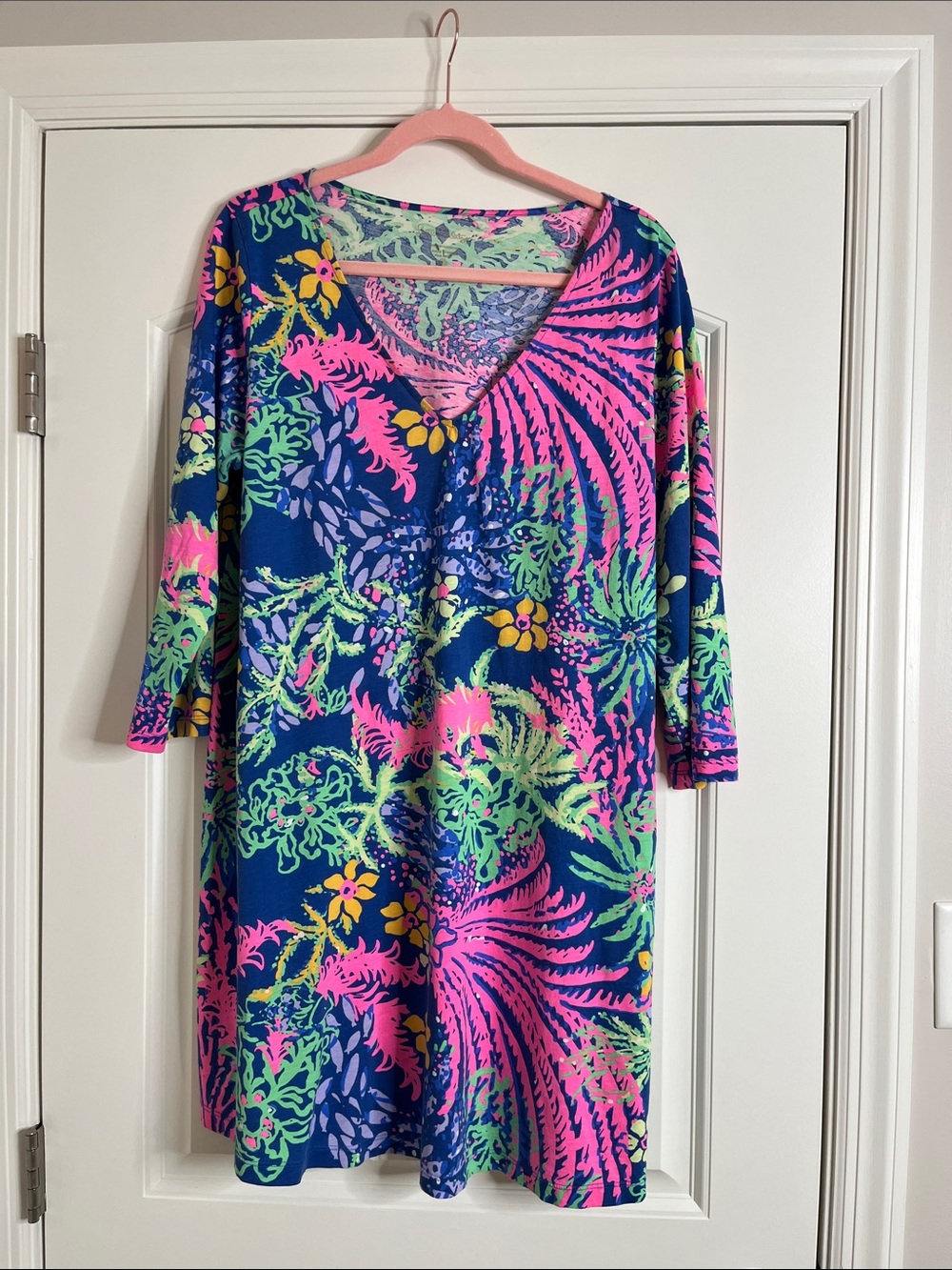 Lily Pulitzer-Erin dress “All a Glow”Vibrant/Tropical Print V-Neck Dress-XL